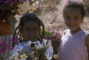 Bimbi al cimitero di Harar, Etiopia